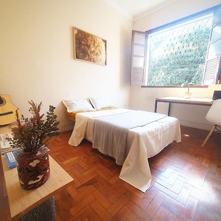 בלו הוריזונטה Quarto Casal Com Janela Casa Caramel מראה חיצוני תמונה