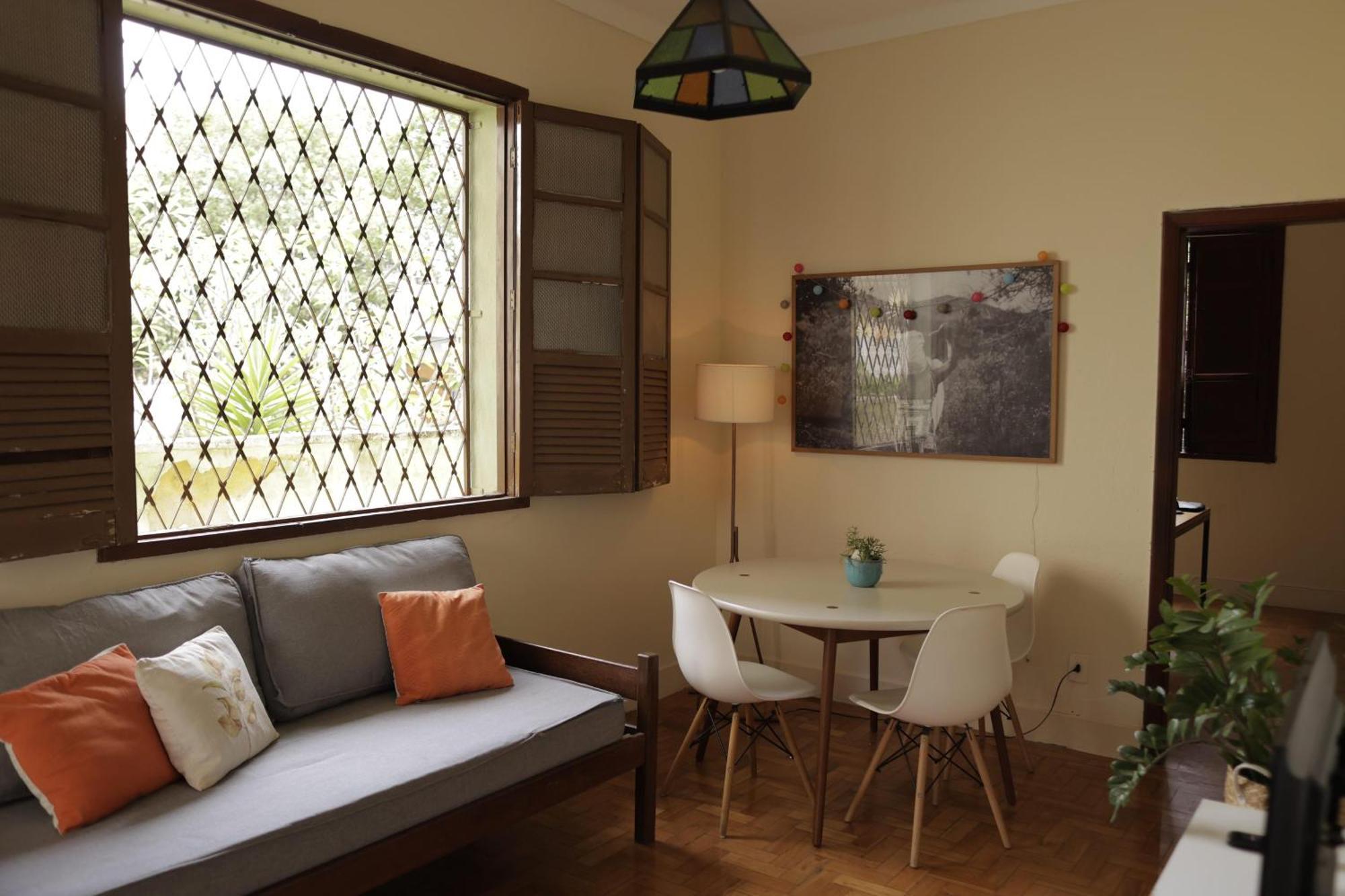 בלו הוריזונטה Quarto Casal Com Janela Casa Caramel מראה חיצוני תמונה